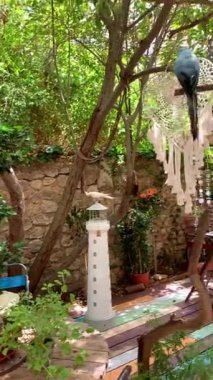 Meksika 'nın tropikal ormanlarında şirin bir kafenin panoramik manzarası