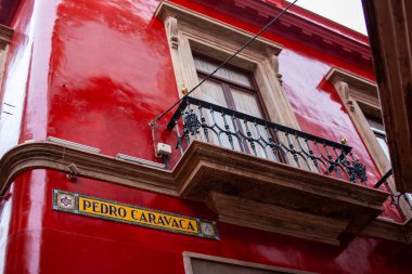 Sevilla 'daki Kırmızı Bina Sevilla, İspanya' daki Kırmızı Bina