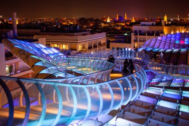 Metropol Şemsiyesi, Sevilla Gece Ufku