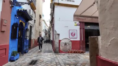 Sevilles tarihi bölgesinin ünlü simgeleri ve sokakları