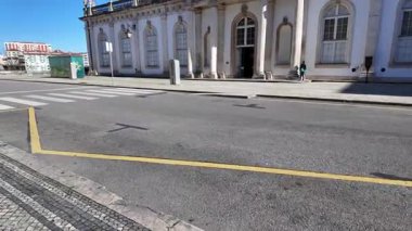 UNESCO 'nun Dünya Mirası sitesi Coimbra Üniversitesi' nin antik koridorlarında yürüyor.