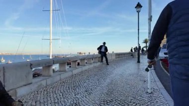 Cascais Portekiz kıyı şeridi görüntülerinde alacakaranlık yansımaları