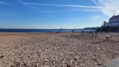 Cascais Portekiz tahta yol turizm klibinde akşam parlaması