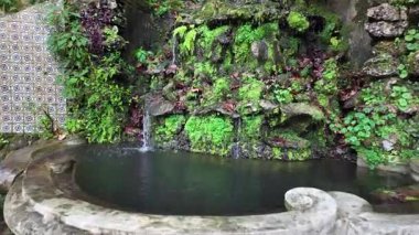 Biester Palace Sintra Portekiz seyahat videosundaki manzara bahçesi.