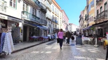 Portekiz tatil atmosferi büyüleyici eski Lizbon 'da