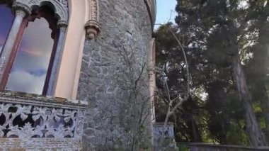 Portekiz Monserrate Sarayı, bereketli doğa ve güneşli Sintra mimarisi.