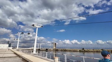 Uluslar Parkı Lizbon 'da fütürist kuleleri ve kamu hayatı