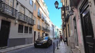 Dar Lizbon Portekiz caddesi yürüyen video seyahat fikri