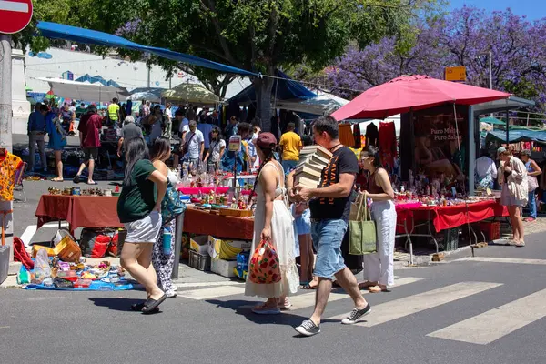 Lizbon, Portekiz 'de Sokak Pazarı Sahnesi