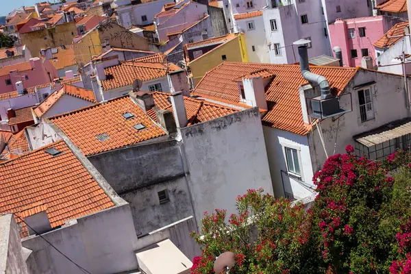 Lizbon, Portekiz 'in Çatı ve Renkli Binaları