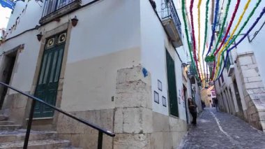 Lisbon streets alive with Saint Anthony parade and culture