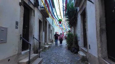 Lizbon 'da Aziz Anthony bayramı kutlaması. Renkli ve sardalyalı.