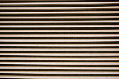 Metal ızgarayı arkaplan ya da doku olarak kapat.