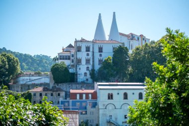 Palacio Nacional de Sintra A Stunning View of the Historic Palace and Surrounding Landscape