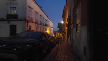 Lizbon Portekiz yaz aylarında romantik mimari ve seyahat atmosferiyle şehir gezintisi