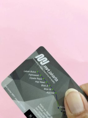 Jakarta, 6 Aralık 2023: MRT Cakarta tek sefer kartı