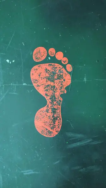 Kolorowe Znaki Stóp Dla Ścieżek Spacerowych Kolorowe Ślady Stóp — Zdjęcie stockowe