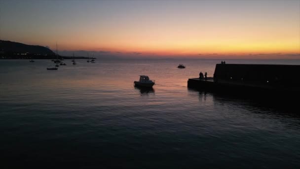 Zachód Słońca Nad Morzem Śródziemnym Starym Porcie Cefalu Sycylia Kamera — Wideo stockowe