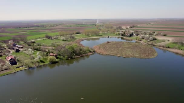Zdjęcia Lotnicze Jeziora Rezerwacie Przyrody Kraljevac Wojwodinie Zdjęcia Wiosenne — Wideo stockowe