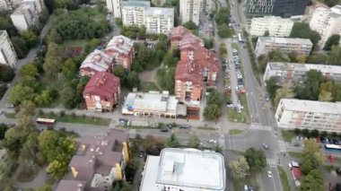 Sırbistan 'ın Novi Sad kentinde konut bloğunda uçan insansız hava aracı