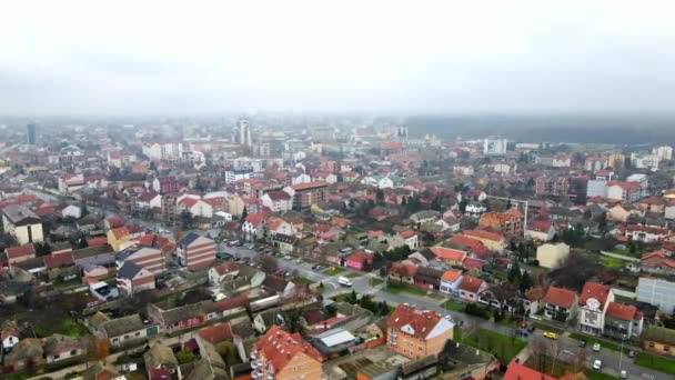 Voo Drone Acima Cidade Pancevo Sérvia Nevoeiro Tempo Nublado — Vídeo de Stock