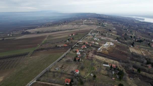 Vista Aérea Del Campo Enclavado Las Colinas Orillas Del Danubio — Vídeos de Stock