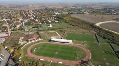 Sırbistan 'ın Sombor kentindeki spor mahkemeleri, mezarlık ve konut alanları İHA' nın bakış açısından değerlendirildi