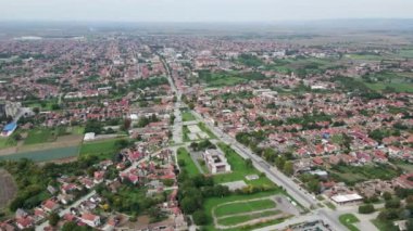 Sırbistan 'ın Ruma kentindeki yerleşim alanının hava manzarası