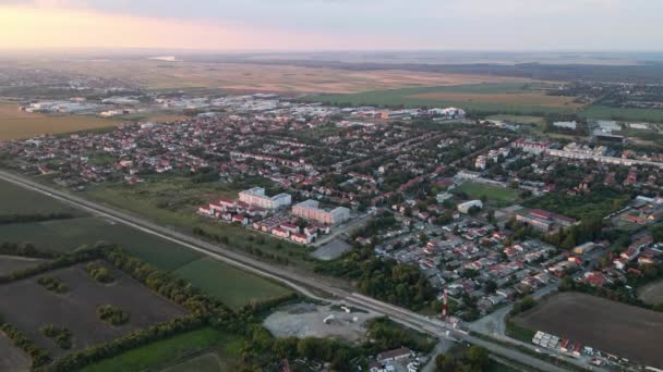 Drone Powoli Leci Kierunku Zemun Belgradzie Serbia Wschodzie Słońca — Wideo stockowe