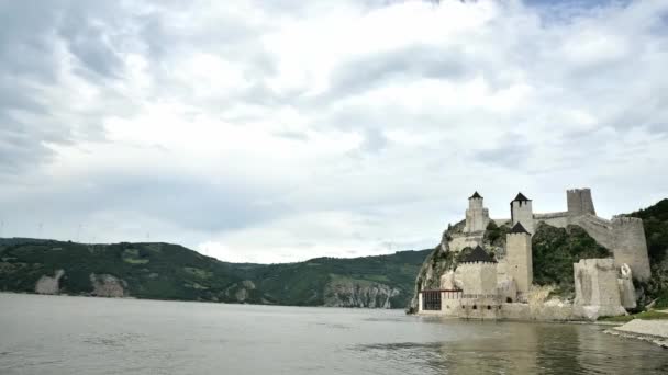 Images Temporelles Danube Autour Château Médiéval Golubac Des Nuages — Video
