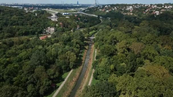 Drone Voa Acima Rio Topcider Também Captura Partes Belgrado Sérvia — Vídeo de Stock