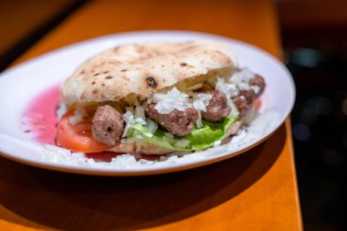 Tabakta gurme hamburger..