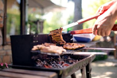 Yaz günü barbekü.