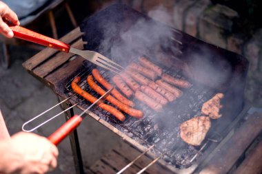 Yaz günü barbekü.