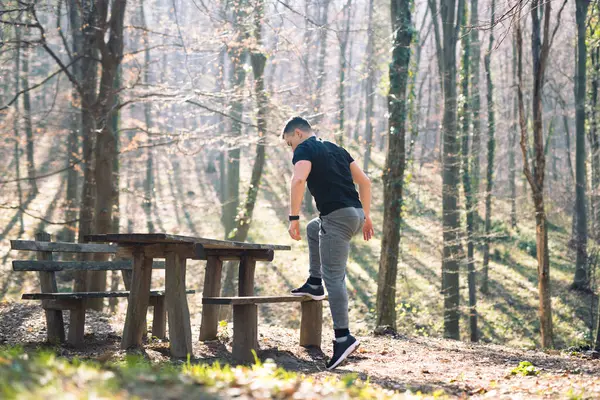 Yedek kulübesinde antrenman, dostum.