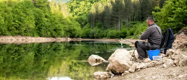 Doğada güzel, huzurlu bir yer. Temiz, taze su ile.