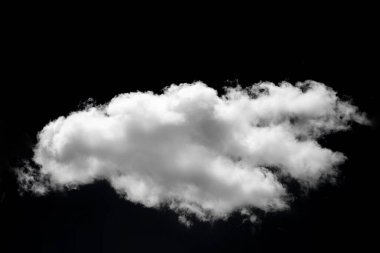 Siyah arka plan ve dokuda tek bir beyaz bulut izole edilmiş. Fırça bulutu siyah arkaplan.