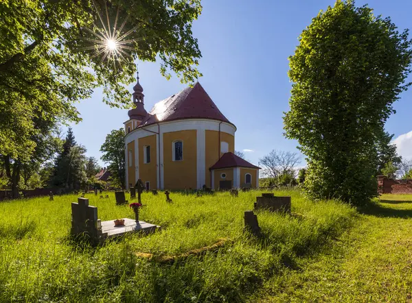Unutulmuş güzellik, Aziz Michaela Kilisesi, Vernerovice, Broumov, Çek Cumhuriyeti