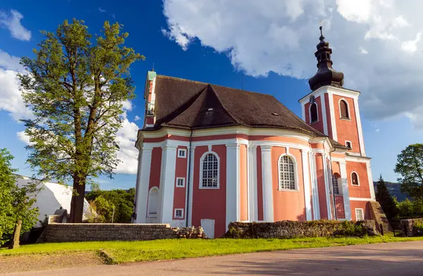 Saint Mary Magdalene Kilisesi, Bozanov, Çek Cumhuriyeti