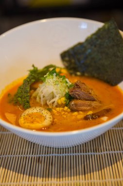 Japon Baharatlı Pork Lezzetli Ramen