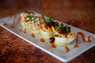 Baharatlı yumurta ve pastırma.