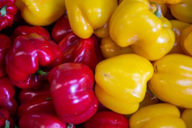 Kırmızı ve Sarı Çan Biberleri Arkaplanı