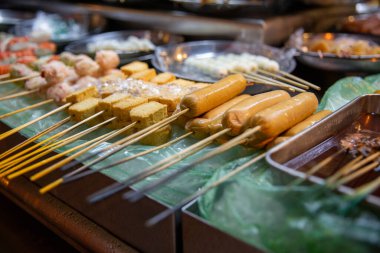 Malezya gece atıştırmalıkları pişmeye hazır.