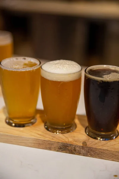 Три Проби Пива Щоб Спробувати — стокове фото