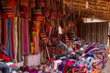 Peru Hediyelik Eşya Dükkanı Satılık