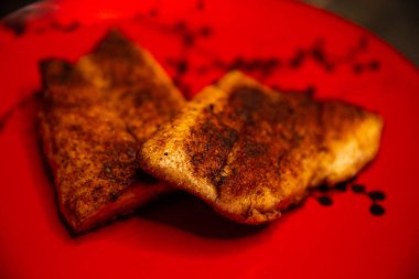Mahi Mahi 'nin karartılmış filetosu.