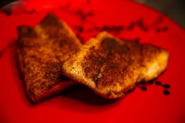 Mahi Mahi 'nin karartılmış filetosu.