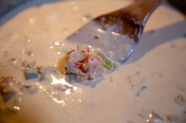 Peynirli soslu Kerevit Makarnası