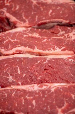 Taze New York Şeritleri Kasapta