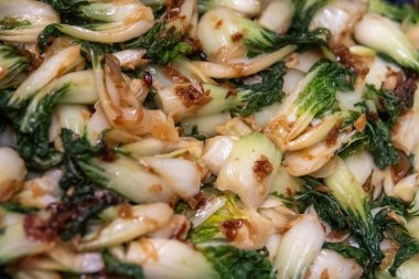 Ağır ateşte pişmiş lahana.